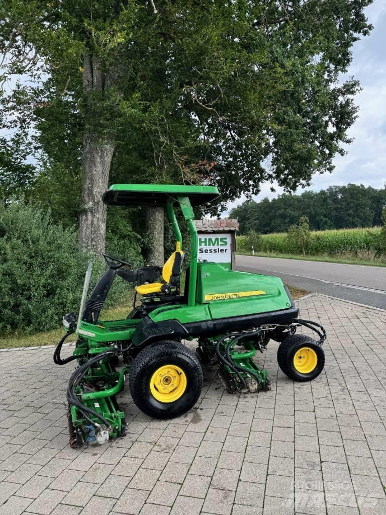 John Deere 8700 A Väyläleikkuri