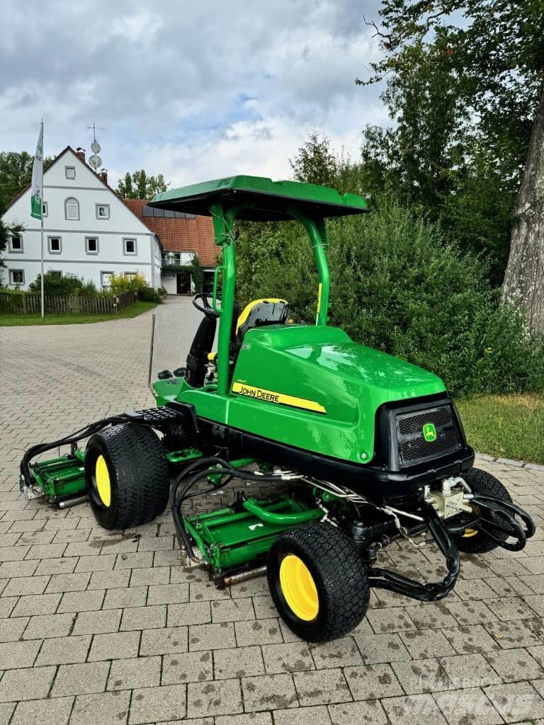 John Deere 8700 A Väyläleikkuri