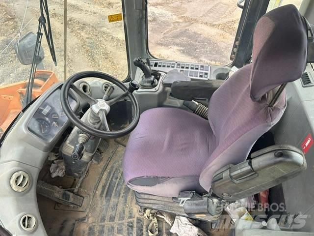 Doosan DL 300 Pyöräkuormaajat