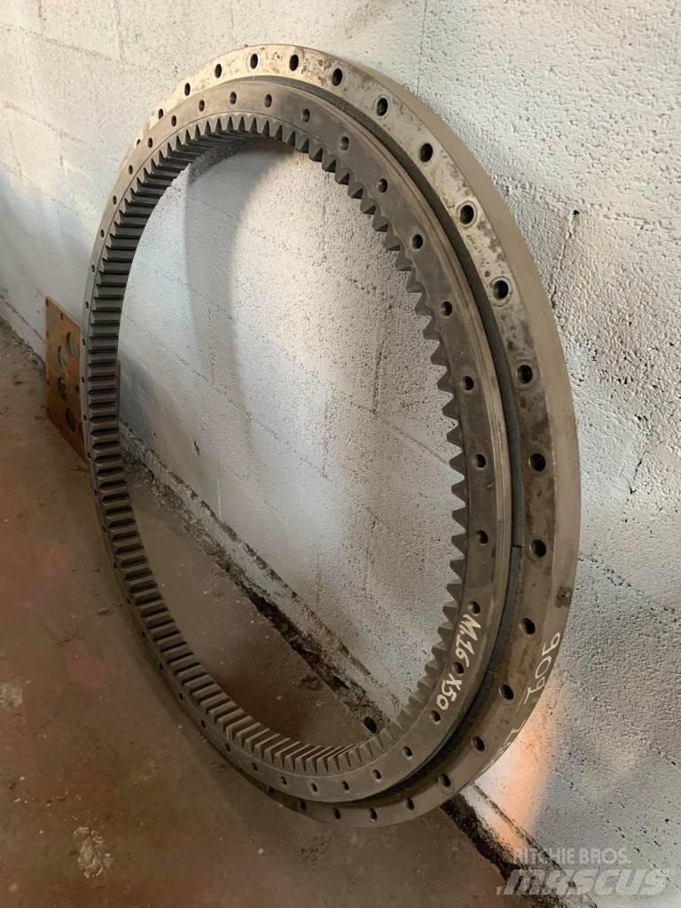 Liebherr 902 Alusta ja jousitus