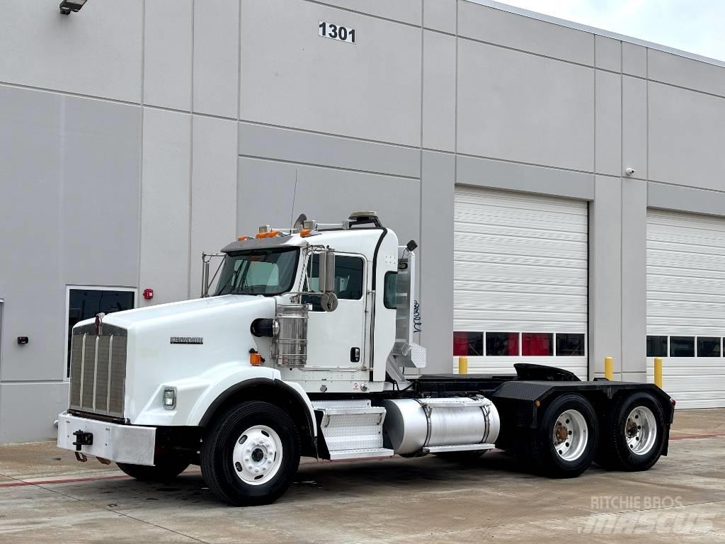 Kenworth T 800 Vetopöytäautot