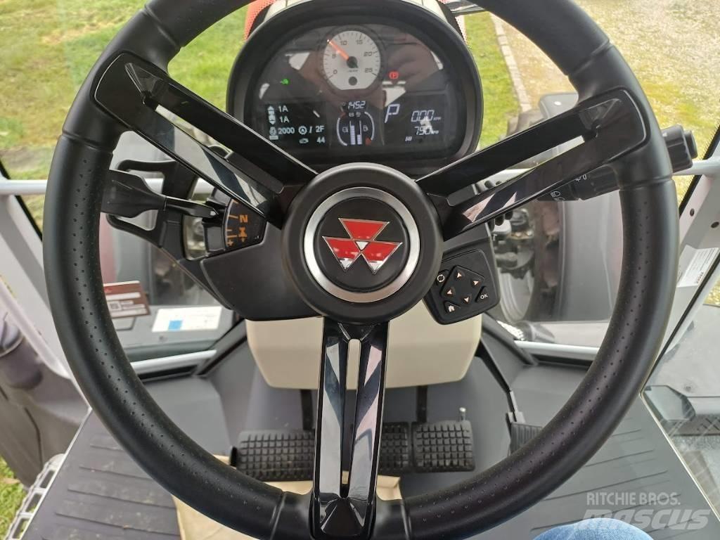 Massey Ferguson 6 S Traktorit
