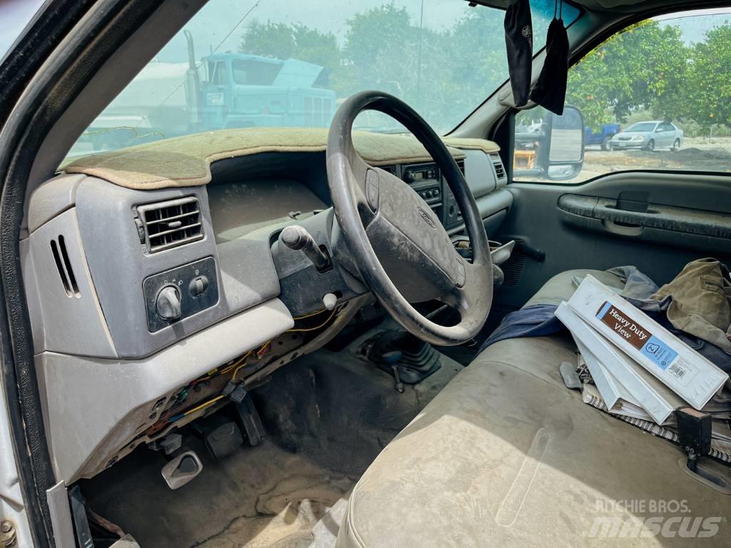 Ford F 550 SD Tienhoitoautot