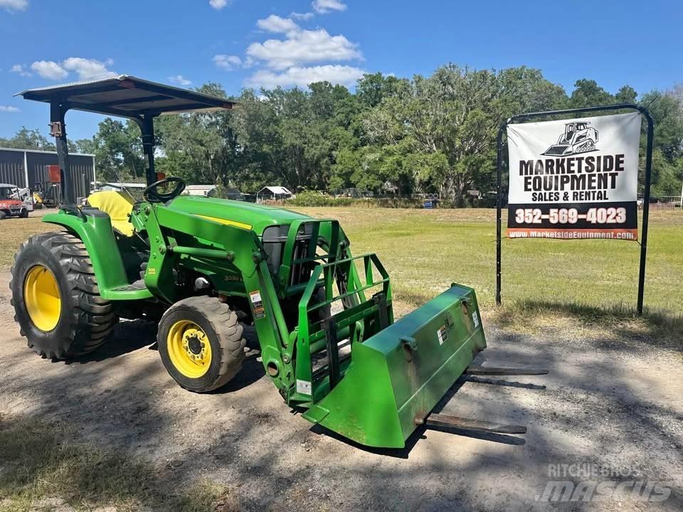 John Deere 3038 E Traktorit