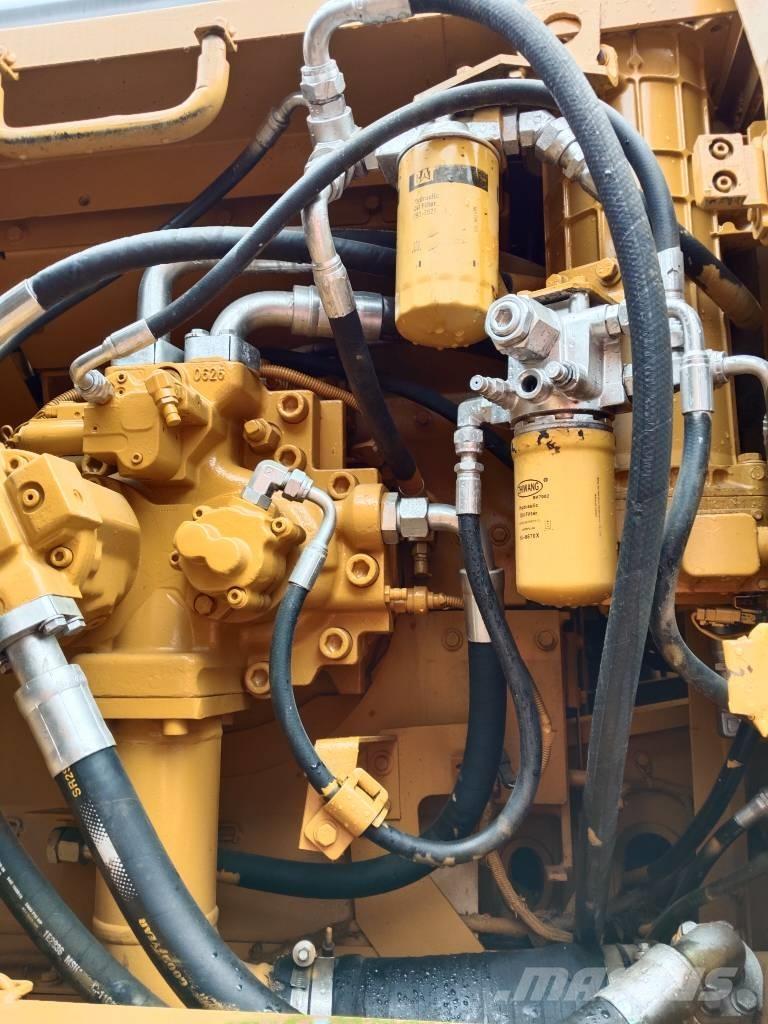 CAT 330 D Telakaivukoneet