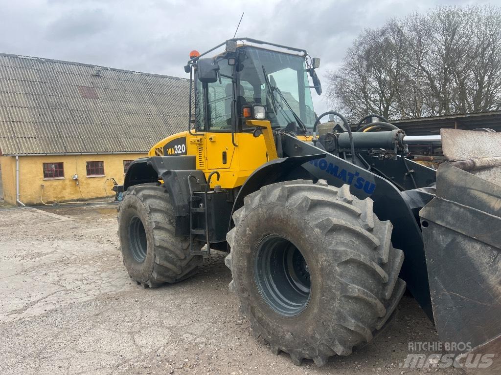 Komatsu WA 320-5 Pyöräkuormaajat