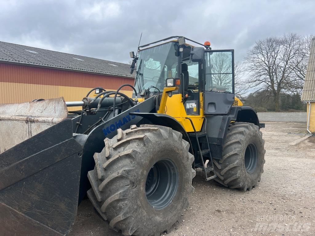 Komatsu WA 320-5 Pyöräkuormaajat