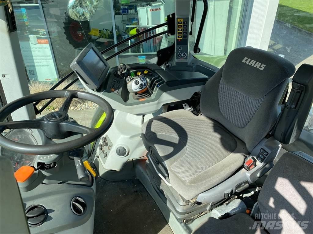 CLAAS AXION 810 Traktorit