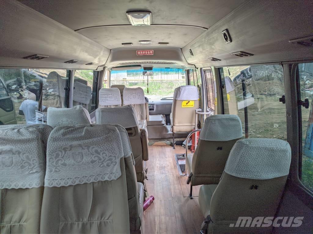 Toyota Coaster Bus Minibussit