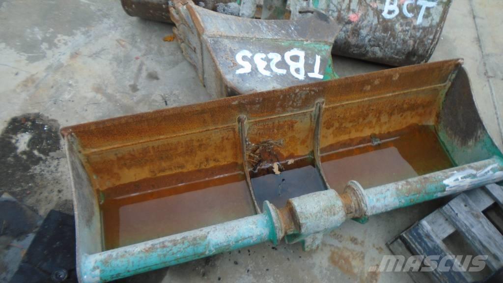 Takeuchi TB 235 Minikaivukoneet < 7t