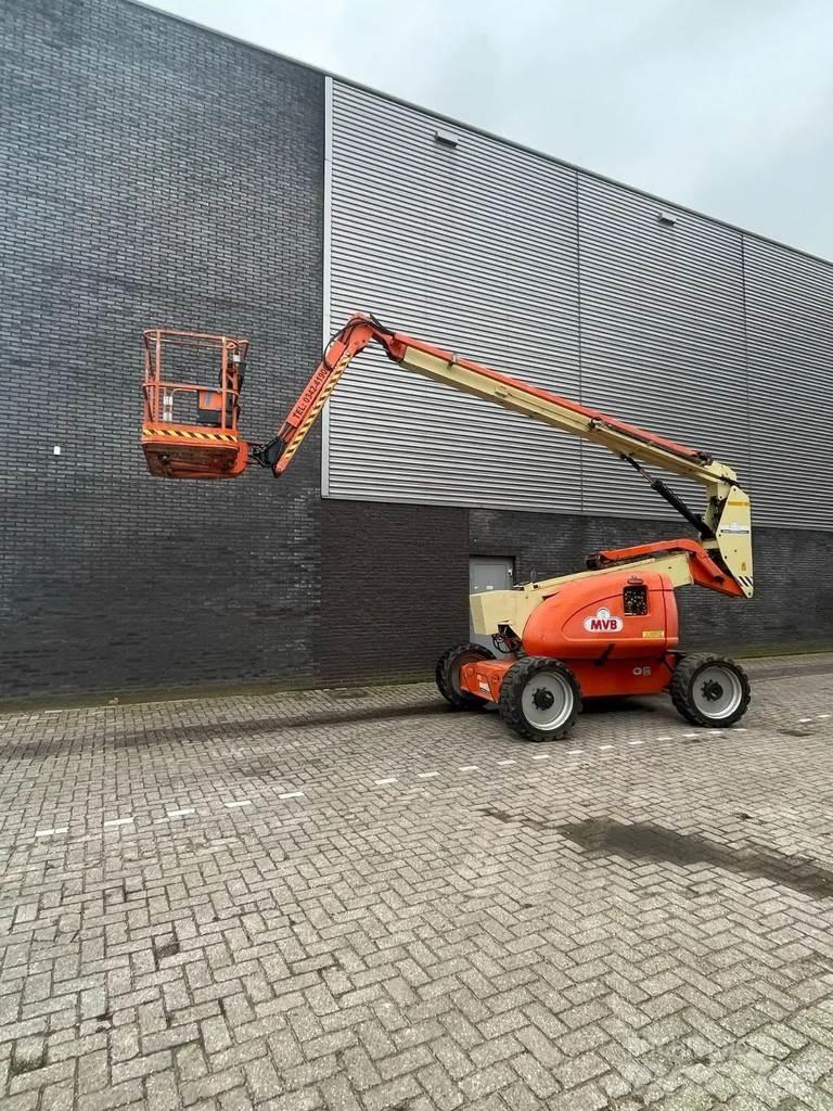 JLG 600AJ Teleskooppipuominostimet