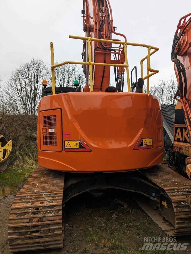 Hitachi ZX225US-7 Telakaivukoneet