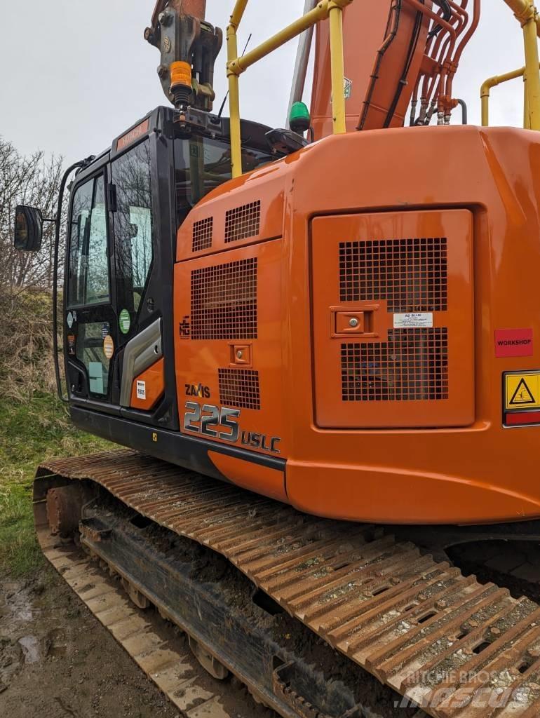 Hitachi ZX225US-7 Telakaivukoneet