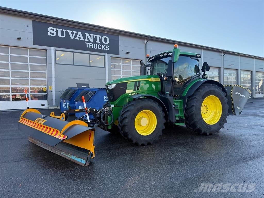 John Deere 6R 250 Traktorit