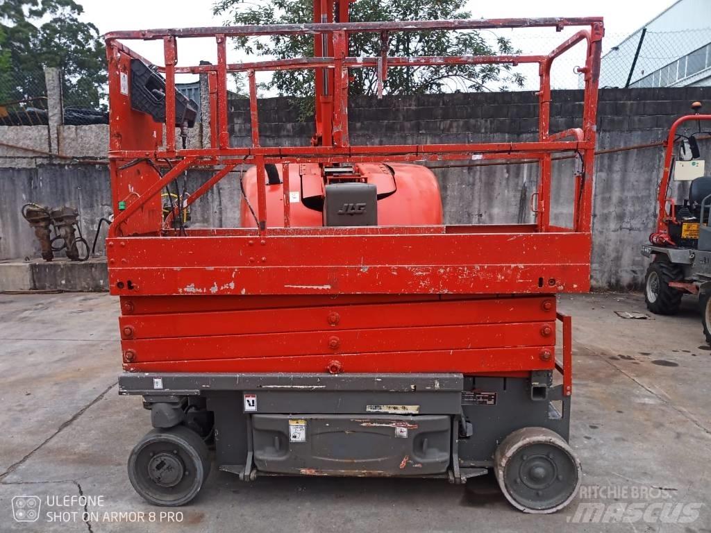JLG 2630 ES Saksilavat