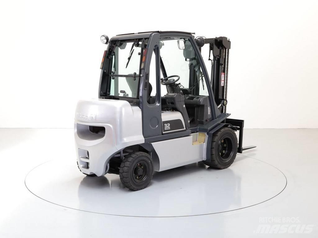 Nissan FD01A18Q Dieseltrukit