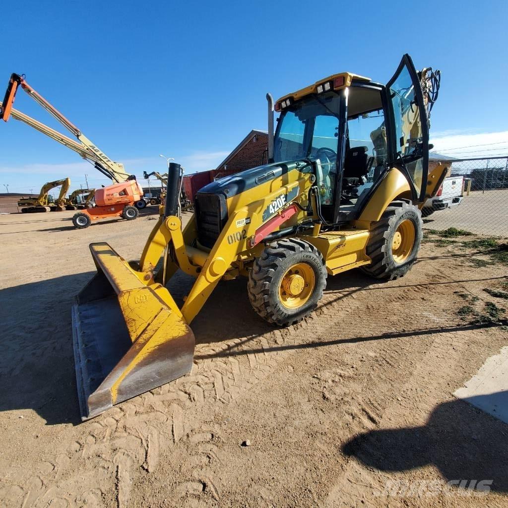 CAT 420 E Kaivurikuormaajat