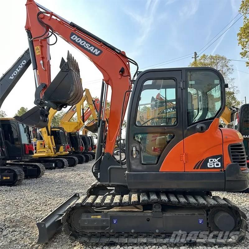 Doosan DX 60 Telakaivukoneet