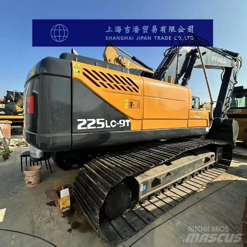 Hyundai R225 Telakaivukoneet