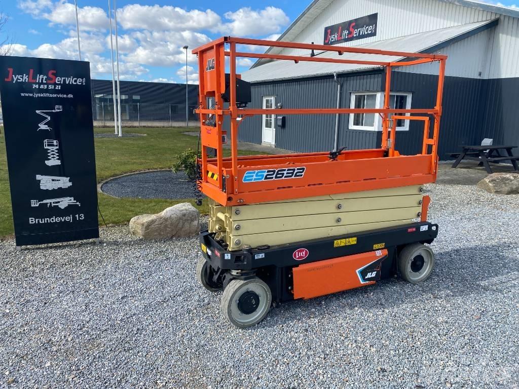 JLG ES 2632 Saksilavat