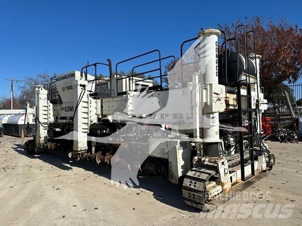 Gomaco GP2600 Betonin levittäjät