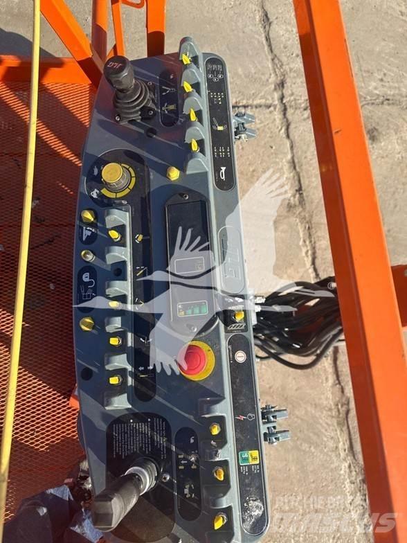 JLG 1350SJP Teleskooppipuominostimet