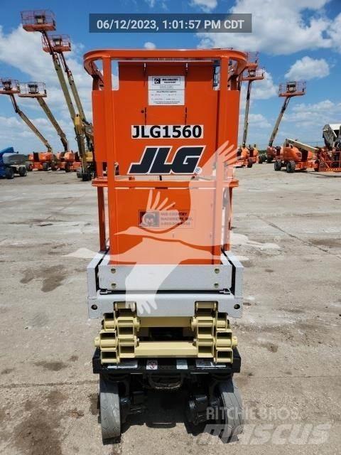 JLG 1930ES Saksilavat