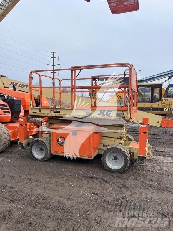 JLG 260MRT Saksilavat