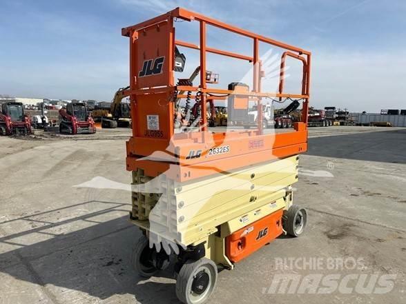JLG 2632ES Saksilavat