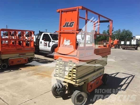 JLG 2632ES Saksilavat
