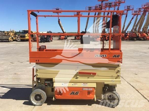 JLG 2632ES Saksilavat