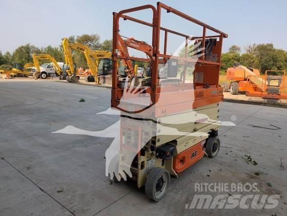 JLG 2632ES Saksilavat