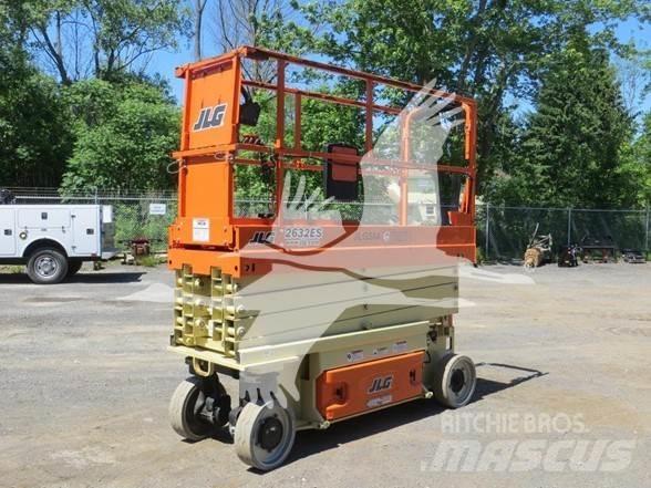 JLG 2632ES Saksilavat
