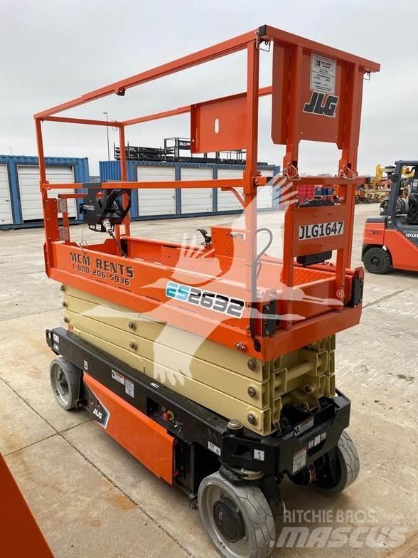 JLG 2632ES Saksilavat
