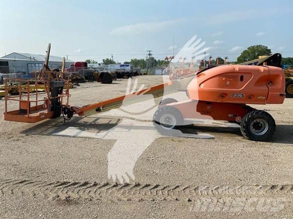 JLG 400S Teleskooppipuominostimet