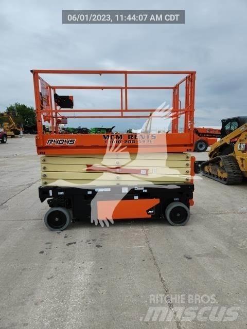 JLG 4045R Saksilavat