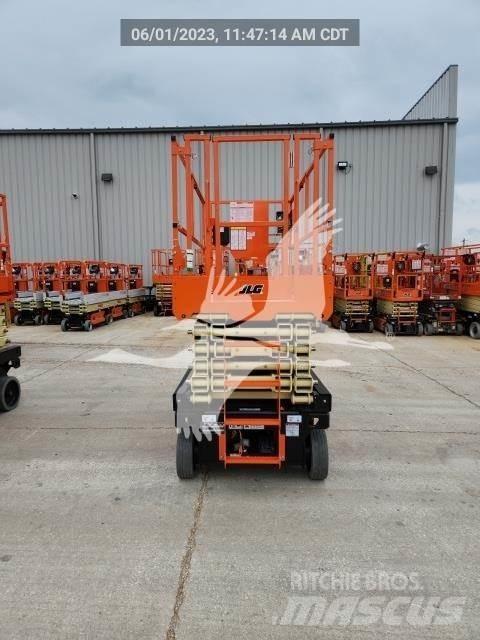 JLG 4045R Saksilavat