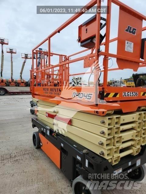 JLG 4045R Saksilavat