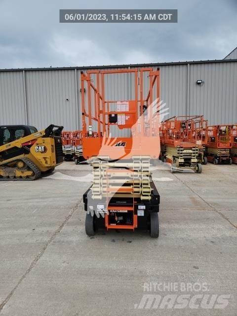 JLG 4045R Saksilavat