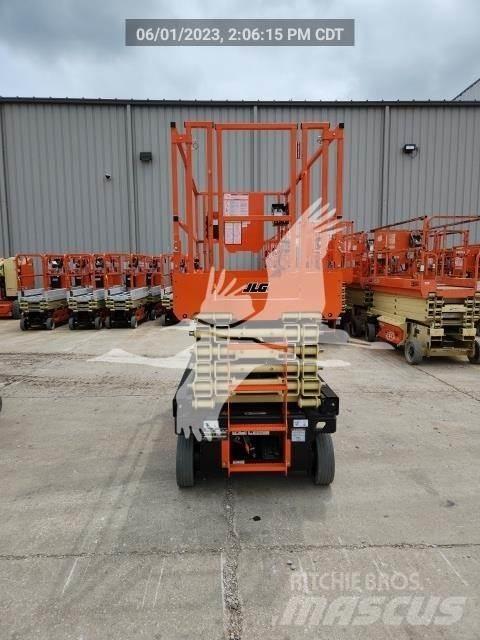 JLG 4045R Saksilavat