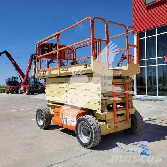 JLG 4069LE Saksilavat