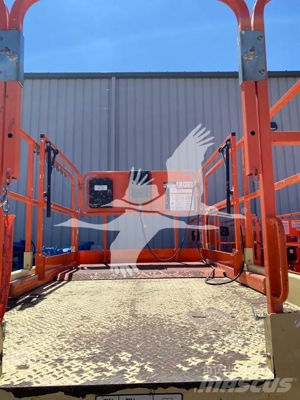 JLG 4069LE Saksilavat