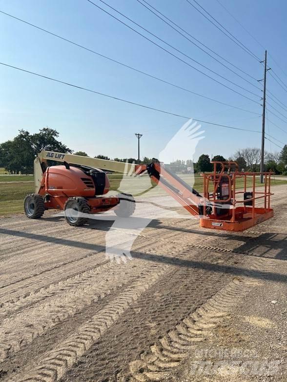 JLG 600AJ Kuukulkijat