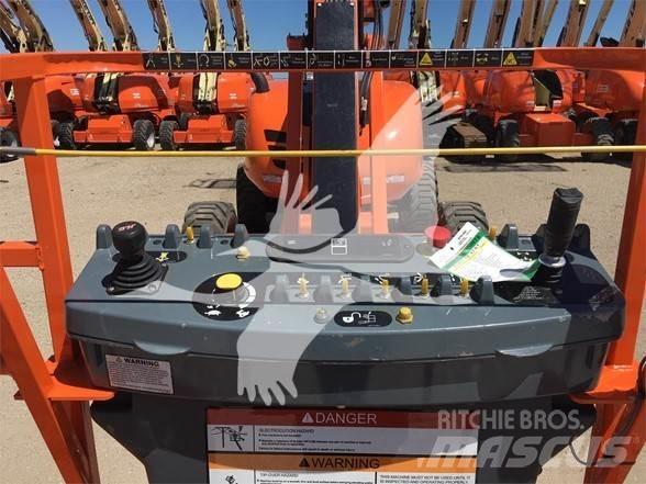 JLG 600AJ Kuukulkijat