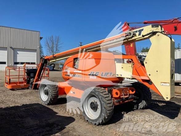 JLG 600AJ Kuukulkijat