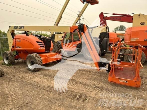 JLG 600AJ Kuukulkijat