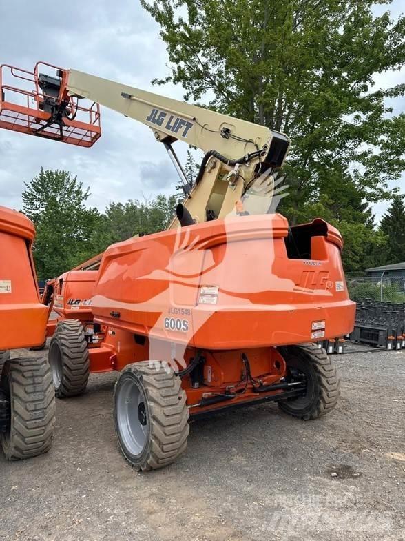 JLG 600S Teleskooppipuominostimet