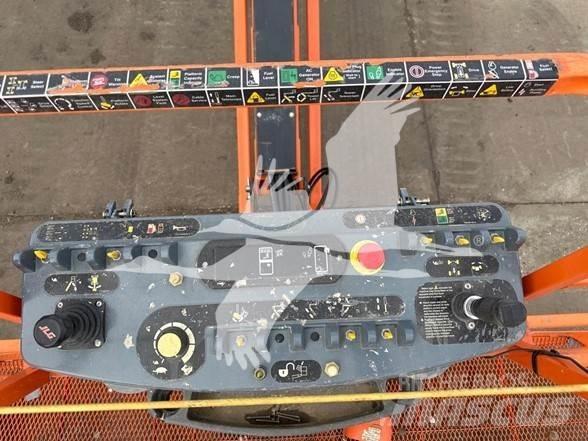 JLG 660SJ Teleskooppipuominostimet