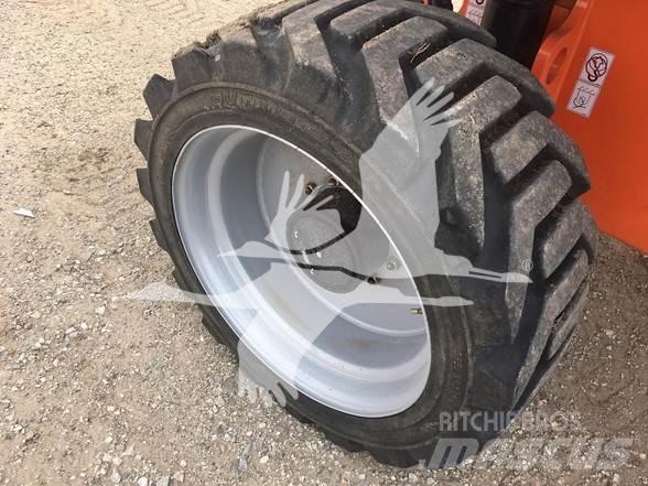 JLG 660SJ Teleskooppipuominostimet