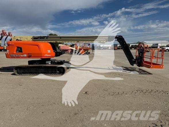 JLG 660SJC Teleskooppipuominostimet